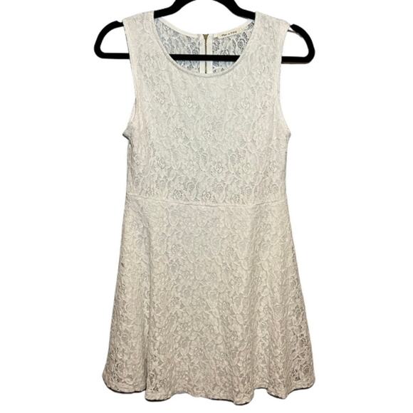 Tea n Rose Lace Dress, L - Picture 2 of 11